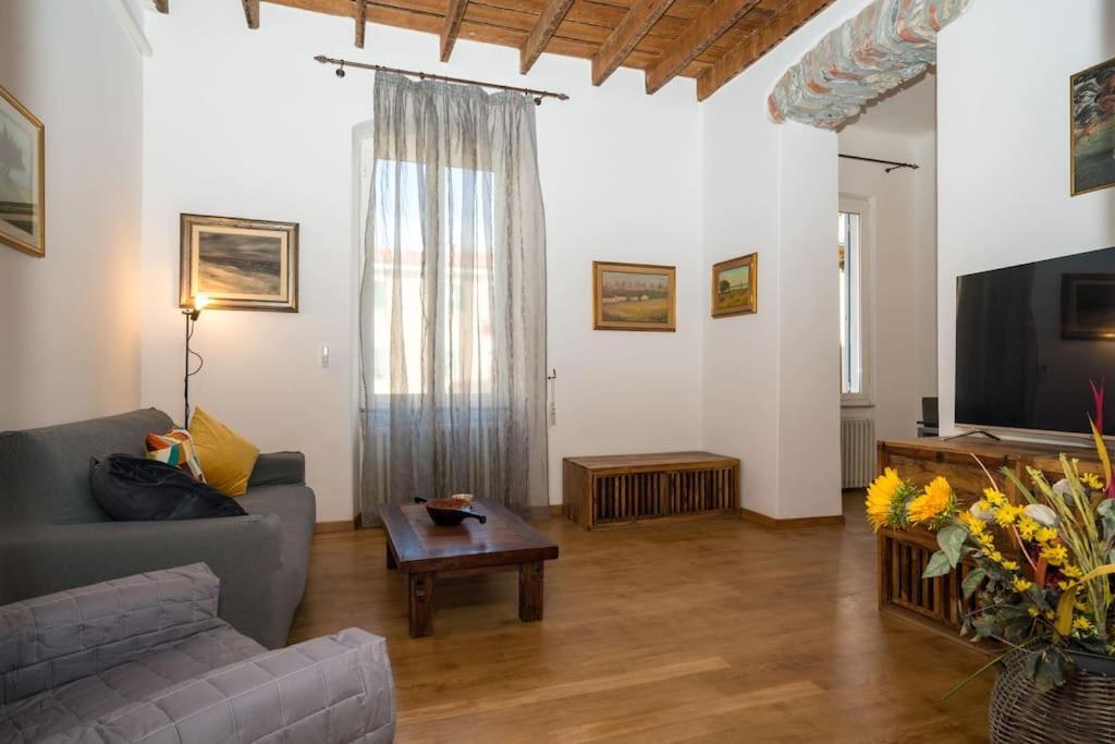 Apartamento A Casa Di Ce' La Spezia Exterior foto